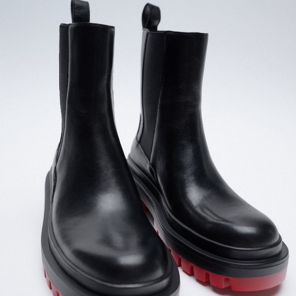 Lug sole boots - Picture 4 of 8
